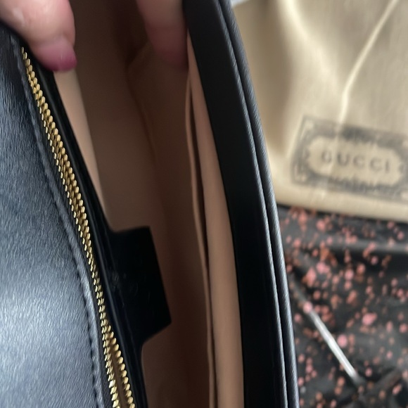 Brand new GG MARMONT SMALL SHOULDER BAG - Picture 4 of 8